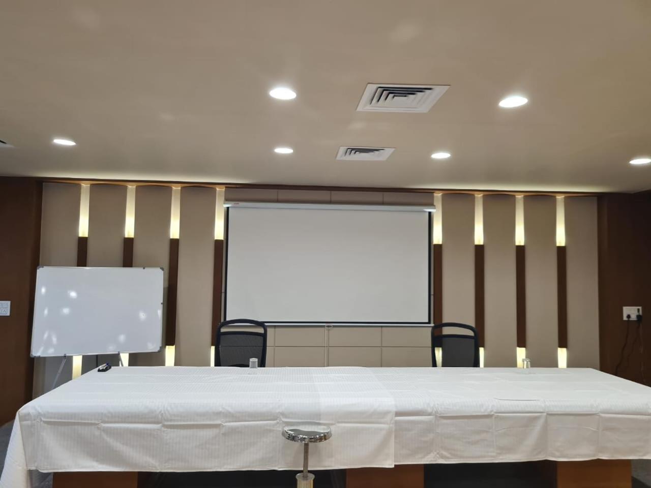 Nānodra Club Azzurro Resort - Nalsarovar מראה חיצוני תמונה